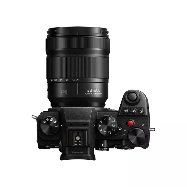 Panasonic Lumix DC-S5D + S 28-200mm f/4,0-7,1 Macro O.I.S.