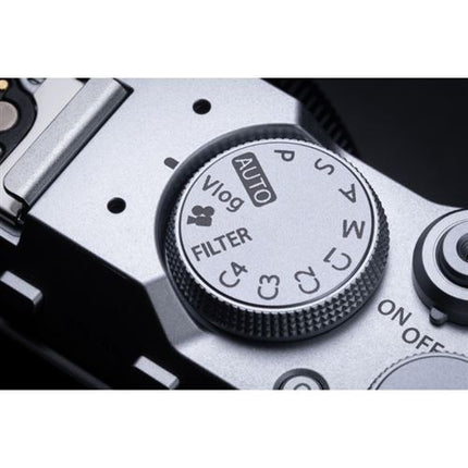 Fujifilm X-M5 Plata + Zoom XC 15-45mm f/3.5-5.6 OIS PZ